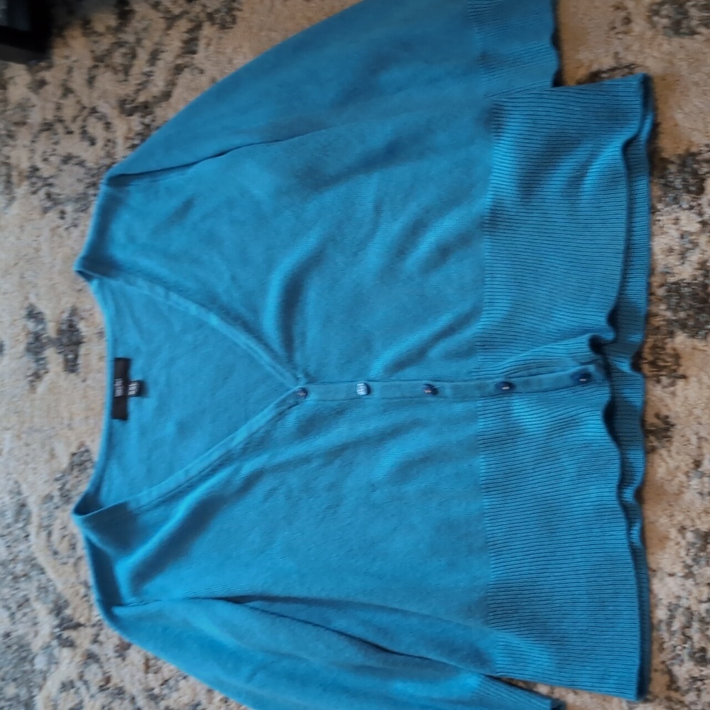 Mossimo Vneck Cardigan size XXL like new 3/4 sleeves long